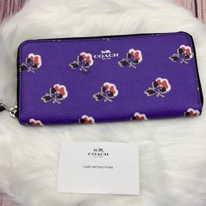 Brand new Coach wallet with 8 credit card slots!